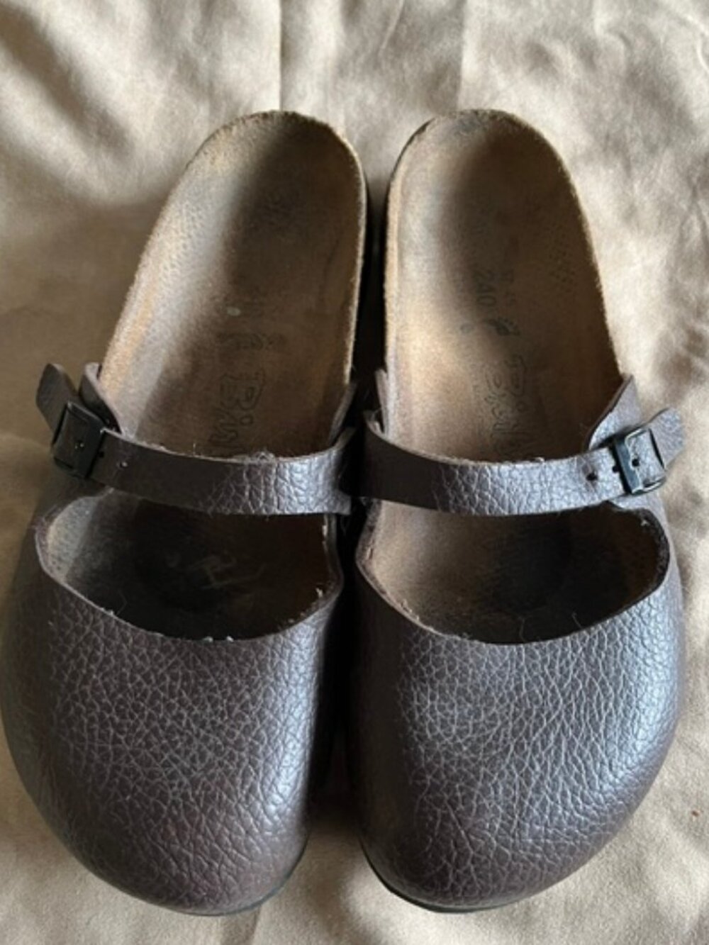 BIRKI'S MARY JANE CLOGS SIZE 7-1/2